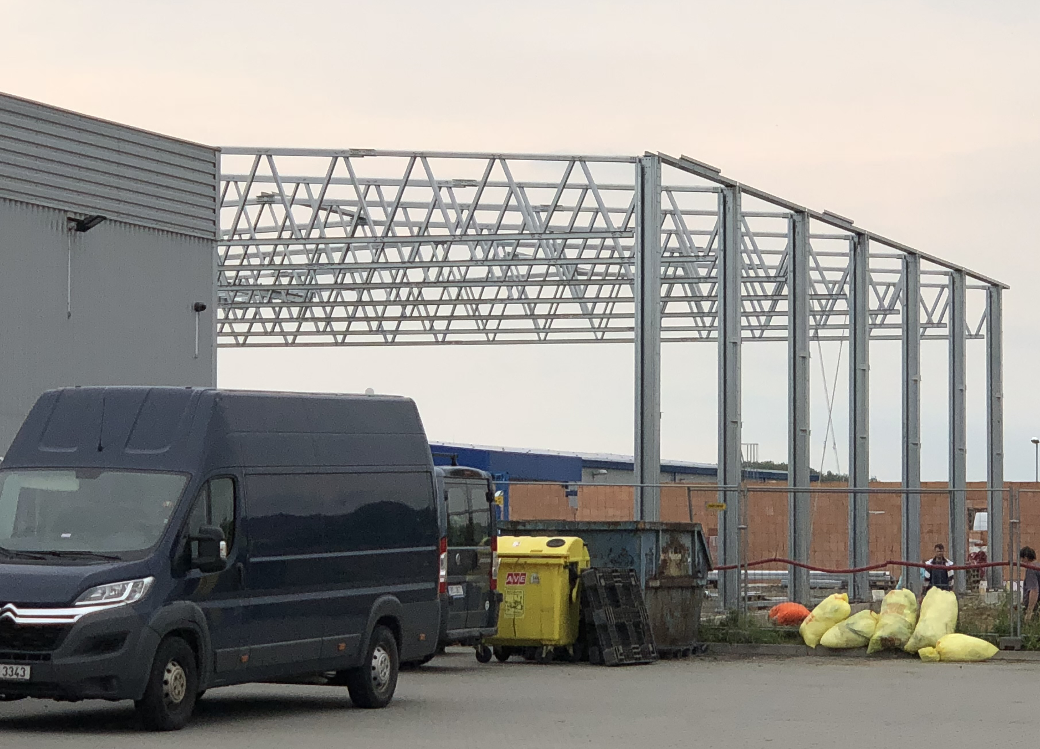 Stavba nového výrobního závodu Hotjet v Bolaticích